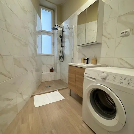 Sovre * ベオグラード